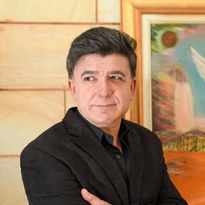 Yazar/Journalist-Rojnamevan. -Roj baş gelemeyî birîndar, welatparêz, kêdkar û ziman qedexê...Rojbaş, axa piroz -Bu pencereden dünyaya farklı bakılır.