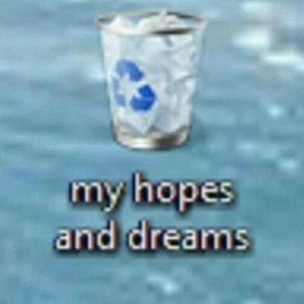 whatthewhat995's profile picture. 