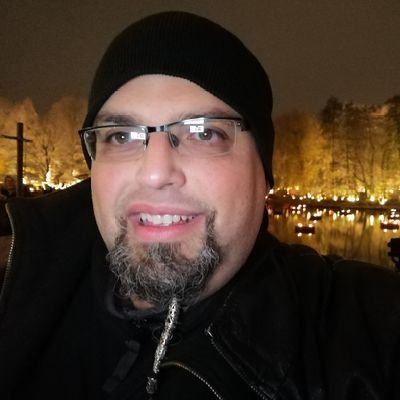 guckkcard's profile picture. loading bigger live changer
