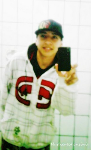 'De dia, faça o que quiser fazer A noite, vem que eu vou te dar prazer Confia em mim não vai se arrepender Tô curtindo, te querendo,Me jogando,na sua mão (oito'