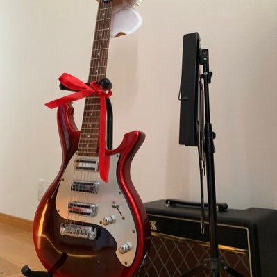 ラクリー、マシンガー時代は【創樹梨代。】自称小説家時代【天猫紅楼】からの改名しました⭐︎岐阜県大垣市出身ー愛知県高浜市在住☆夫、息子1人☆主に90年代のV系やアニメ漫画が好き☆趣味で小説書いたりギター弾く♪歌うの好き☆焼酎やビール、洋酒が好き☆