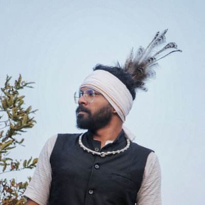 युवा आदिवासी समाजिक कार्यकर्ता, जल जंगल जमीन हमारा अधिकार🏹🏹,प्रकृतिवादी 🌱, प्रकृतिप्रेमी🌱।