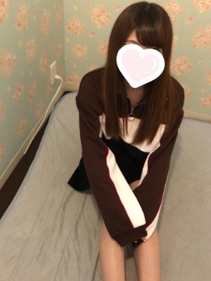 20歳💛ムラムラ。セフレ募集⇒