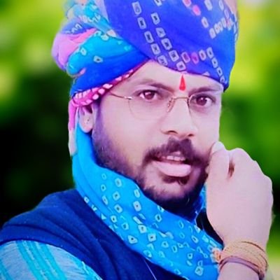 Rayalbana's profile picture. एक छोड़े से गांव के किसान पुत्र 
एक जनसेवक