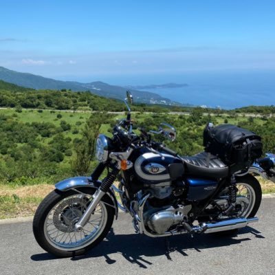 旅と温泉が好き。相棒のバイクはW800。全都道府県制覇済。海外も沢山旅したい！