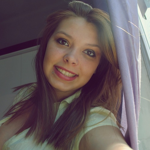 Meu nome é Everly Dias, tenho 15 anos, Sou uma menina legal, que sempre está Feliz, sincera e é uma ótima pessoa!