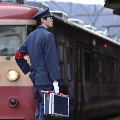 最寄りは日本三大車窓→カオス分岐/坂城町169系電車保存会員/徳島生まれ長野育ち/多趣味人間(地理学､鉄道制服､外地研究etc)/貸切列車・国鉄制服研究「かまくら列車区」助役兼乗務員