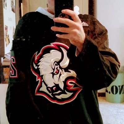 Elefunk Founder and Hockey Jersey Connoisseur. WNY ➡ SoCal