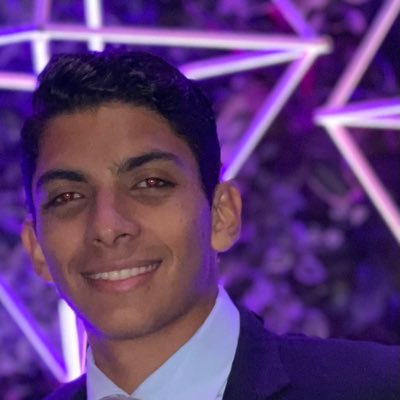 100% Venezolano. Estudiante de Ciencias Administrativas UNIMET. Amante de las Finanzas. En constante crecimiento y evolución. Cogito, ergo sum.