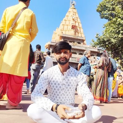 RaviKumarsain02's profile picture. Ek tere Premi hu m 🚩
Ek Bhole nath ka 🙏