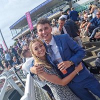 Hb (@h_bainbridge) 's Twitter Profile