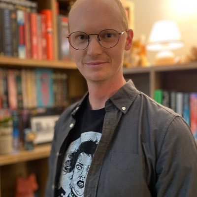 Book/film lover & author of THE SHADOW GLASS (@TitanBooks), BURN THE NEGATIVE & HEADS WILL ROLL (@PutnamBooks US / @MichaelJBooks UK). Rep'd by @perez_literary.