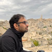 Sandeep (@familiarquark) 's Twitter Profile