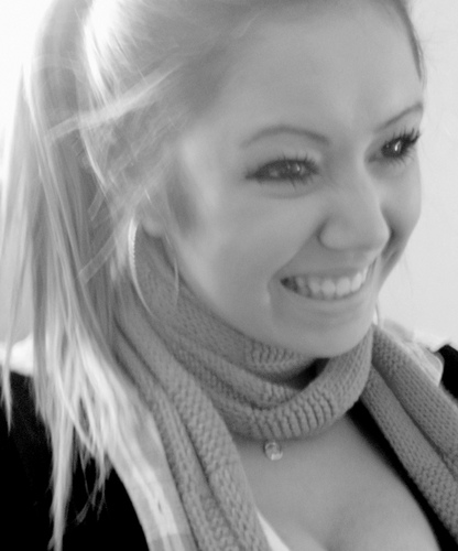 gaabiserrano_'s profile picture. antipática, cínica, egoísta, orgulhosa, irônica, insensível,fazer o que, não preciso agradar quem eu não quero.