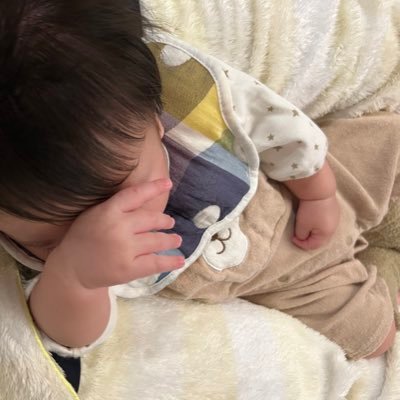 旦那大好き♡gamer夫婦₍˄·͈༝·͈˄₎第1子男の子R4.07.22誕生🧡第2子男の子R6.04.15誕生💛どちらもカイザー育休中( ˘꒳ ˘Ns) APEX(旦那の影響)を楽しんでおります( ๑•̀ •́)وキャラはマドマギ⸜❤︎⸝産後再びごゆが熱い🤞