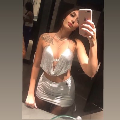 Seja a mulher dos seus próprios sonhos e não dos sonhos dos outros.