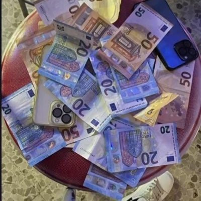 nobrokenigga's profile picture. 