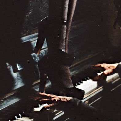 sissycalledlara's profile picture. 