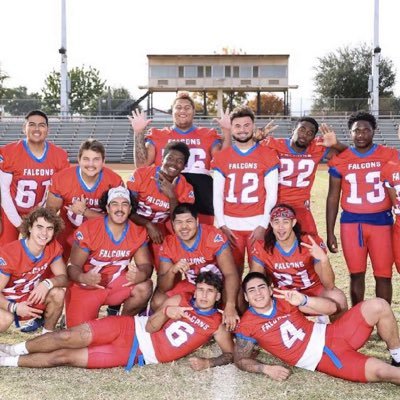 Aaronmiddle99's profile picture. 6'1 185lb safety for West Hills College
#wintheday