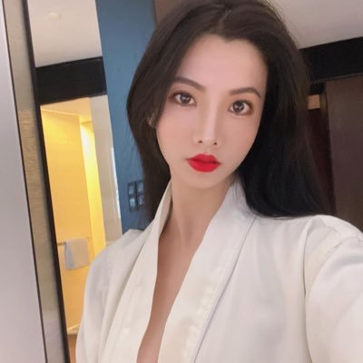 Anna66761472's profile picture. 