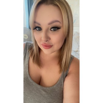 Dannii3007's profile picture. 🖤