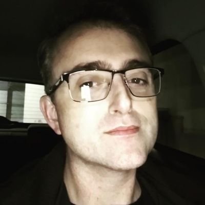 Brasileiro, Globalista, Liberal Social (as vezes Social-Democrata). Palpiteiro de política (em aprendizado); Cientista da Computação, MSc; RTS player