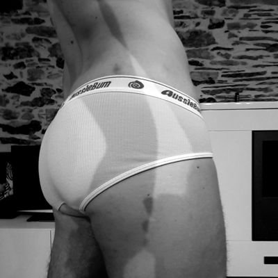 ⚠️🔞Contenu pour adultes.😈💋
Gay actif de Nantes. Bien chaud. Bien monté. Envoie message pour plan hot : direct, exhib, sauna, parking, cave.