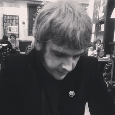 sanchezqu_julio's profile picture. 🇵🇸 🇨🇺🇪🇭🇷🇺 Atrabiliario y diletante. Papá, periodista y politólogo. Militante del PCE y de CCOO
🔴República
🟡 Socialismo
🟣 Derecho de Autodeterminación