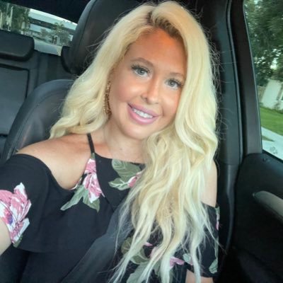 sarahelizjones8's profile picture. 💕☀️🏝🍎🐶🦋🙏🏼