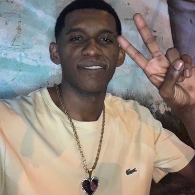 Guilherme Henrique 👶❤️
saudes eternas Filipinho e pro abelha🐝🏴🥀 🤞🏾😔💔🏴