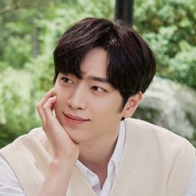 Comentarista nas redes sociais e caidinha pelo Seo Kang Joon | ela/dela 🍁 | Magic Man Tour 🌟 | Area 52 🚀