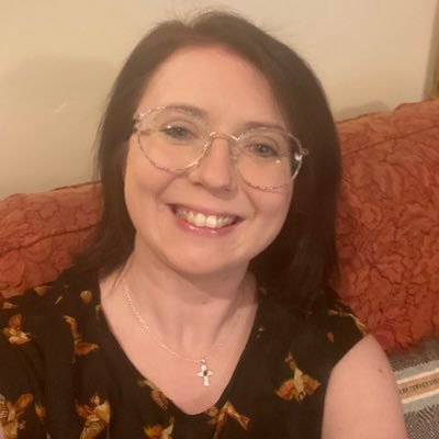 An English teacher who loves Jesus, people, tea, books and dogs!