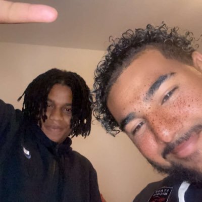 tomskola's profile picture. 