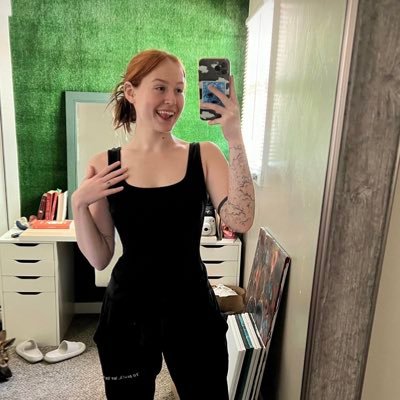 mums2_mums's profile picture. add me on Snapchat mirabelleau2020 if you are interested in menu