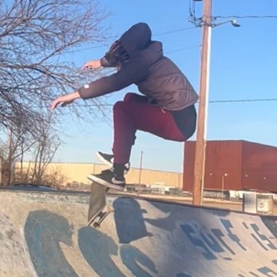 ig: skatemeet #skatetwitter skateboarding content original & reposted videos