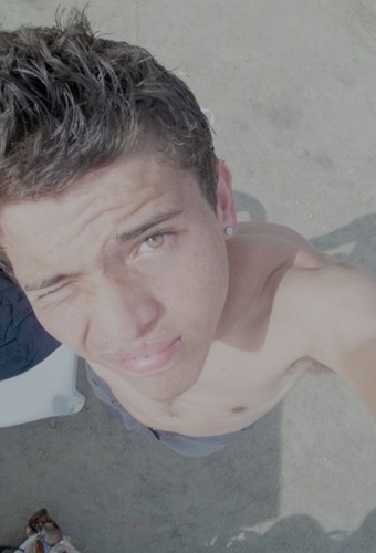 sou o hector, amor da vida da @Carolskyline *-*