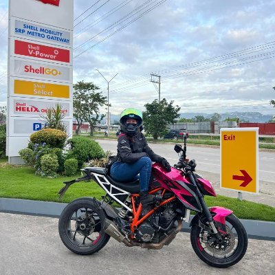 andinidini79's profile picture. 