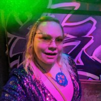 Caz (she/her) (@cazzalarouge) 's Twitter Profile