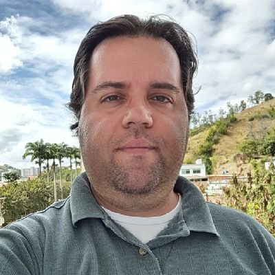 Professor de História e Diretor Estadual do Sind-UTE/MG e do Movimento Brasil Popular.