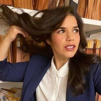 ¡HUELGA! #Parody. Not affiliated with America Ferrera.