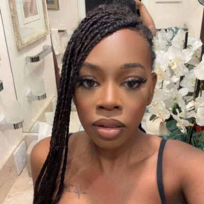 kamiargreen's profile picture. God and family first 🙏🏾 ➖Hairstylist 🦋 Follow your passion and do something that matters to you 🦋