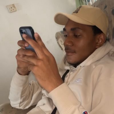 lord_alvin_'s profile picture. Aries♈️ Les Parisiens et les rouges ⚽️ Law 1: Never Outshine The Master 🐦 Username == Ig handle