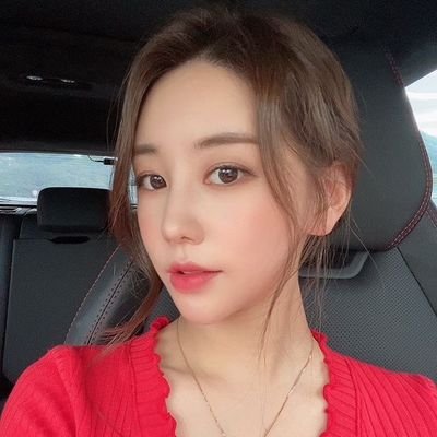 EffieMa80693056's profile picture. 