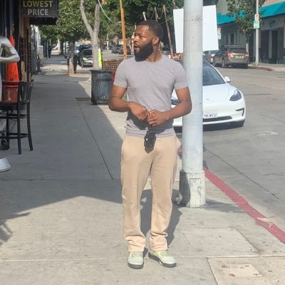 cameronxedwards's profile picture. 