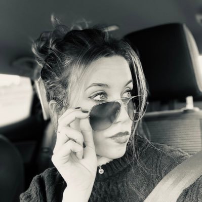 Doctora en Filosofía💡 Profesora 📖 Estudiante de Psicología🧠 Nietzsche en vena😍 Überfrau💪 Anxiety fighter💥 Bioetichs/Animal Etichs🌱🏳️🌈