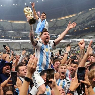 Lagratteatweet's profile picture. 