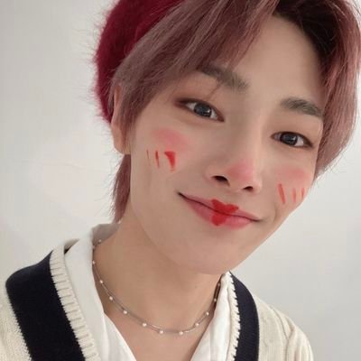 baby bread and stray kids enthusiast | they/them, rcbyf! | e(?)nfp, 'Live, Love, Strawberry Dwaekki'