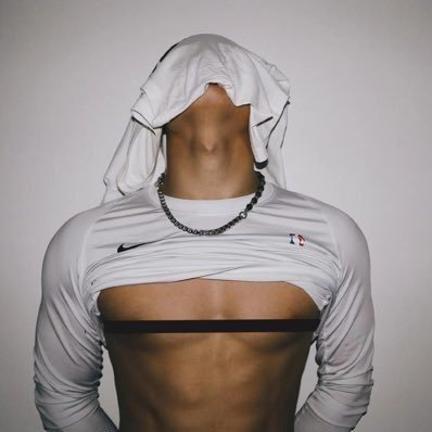 beichen1s's profile picture. 推特止于推特|在校体育生22-184 -68 -1s，44码🦶，18🍆，长期定制浓郁原味🩲🧦，味道绝对上头💰，可接语音或视频，福利出售视频，可互推，关注小号：@heye1s ，防迷路 有偿接涨粉推广✉️，🉑️空降🐧：2472958901V：amberrr56微信🚪65(确定需要买再加，非诚勿扰)