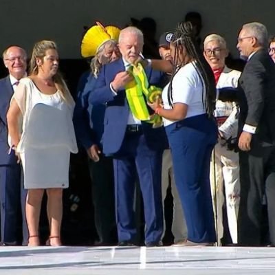 Tranquilo, pai muito feliz, são paulino, não gosta de falsidades, sem papas na língua, realista