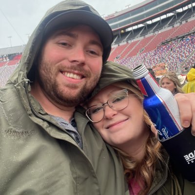 sippidegen's profile picture. just trying to beat the books